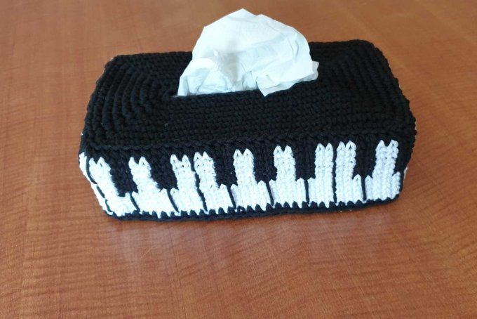 cache boîte de mouchoir piano