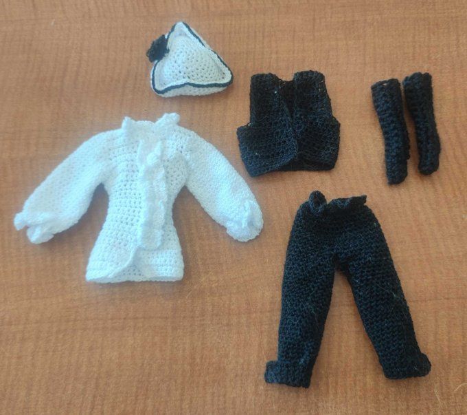 Tuto tenue de corsaire pour poupée Barbie